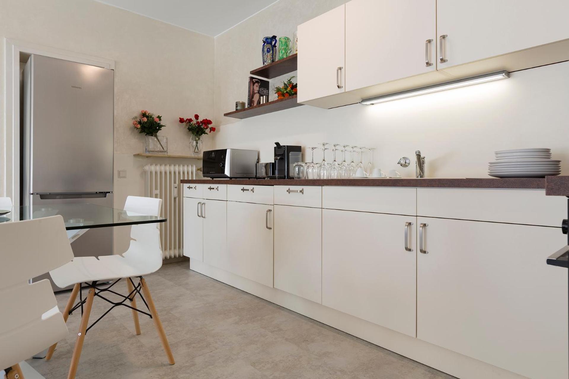 Canterbury Apartment *